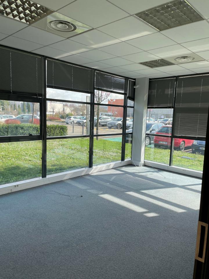Bureau Saint-Priest 2894m² Location bureau Saint-Priest Rhône OLBUR2315374 7